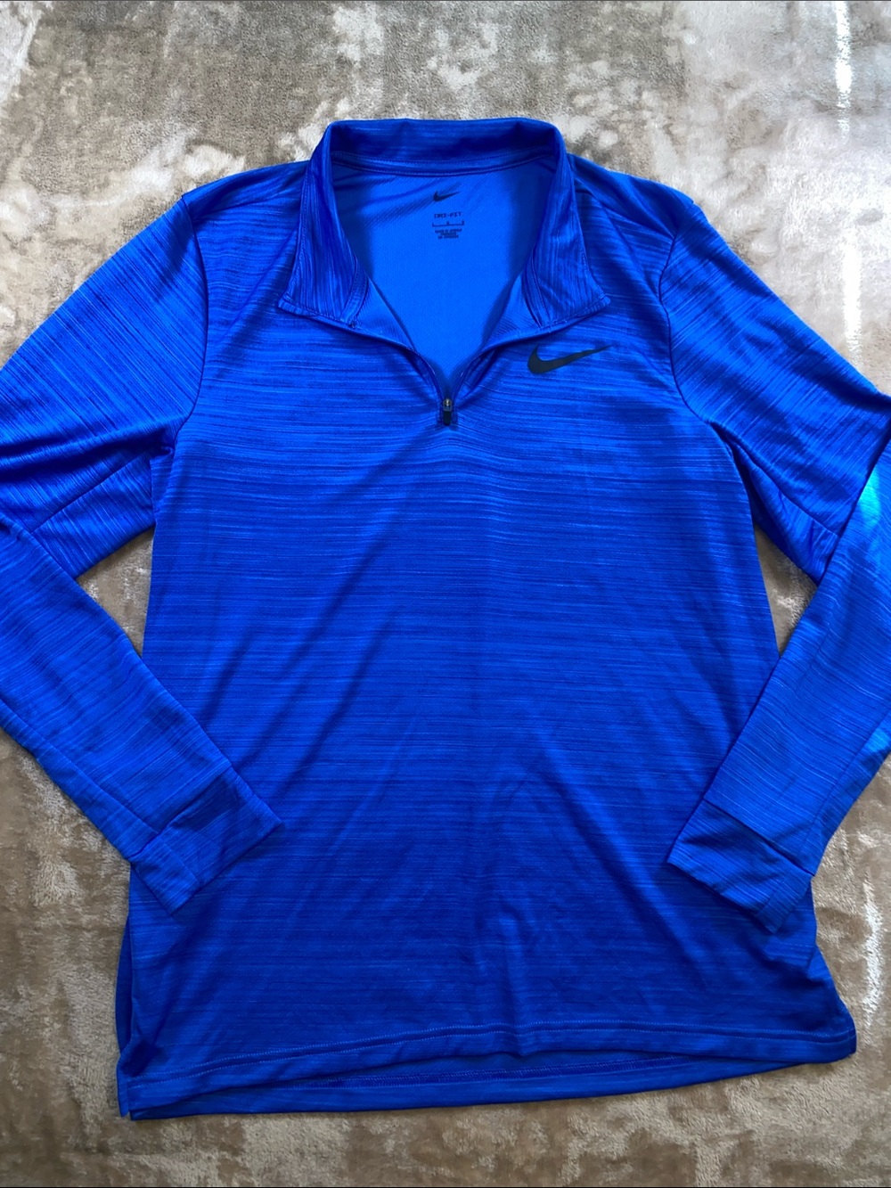 Nike Men's Electric Blue Quarter-Zip Long Sleeve Athletic Top
